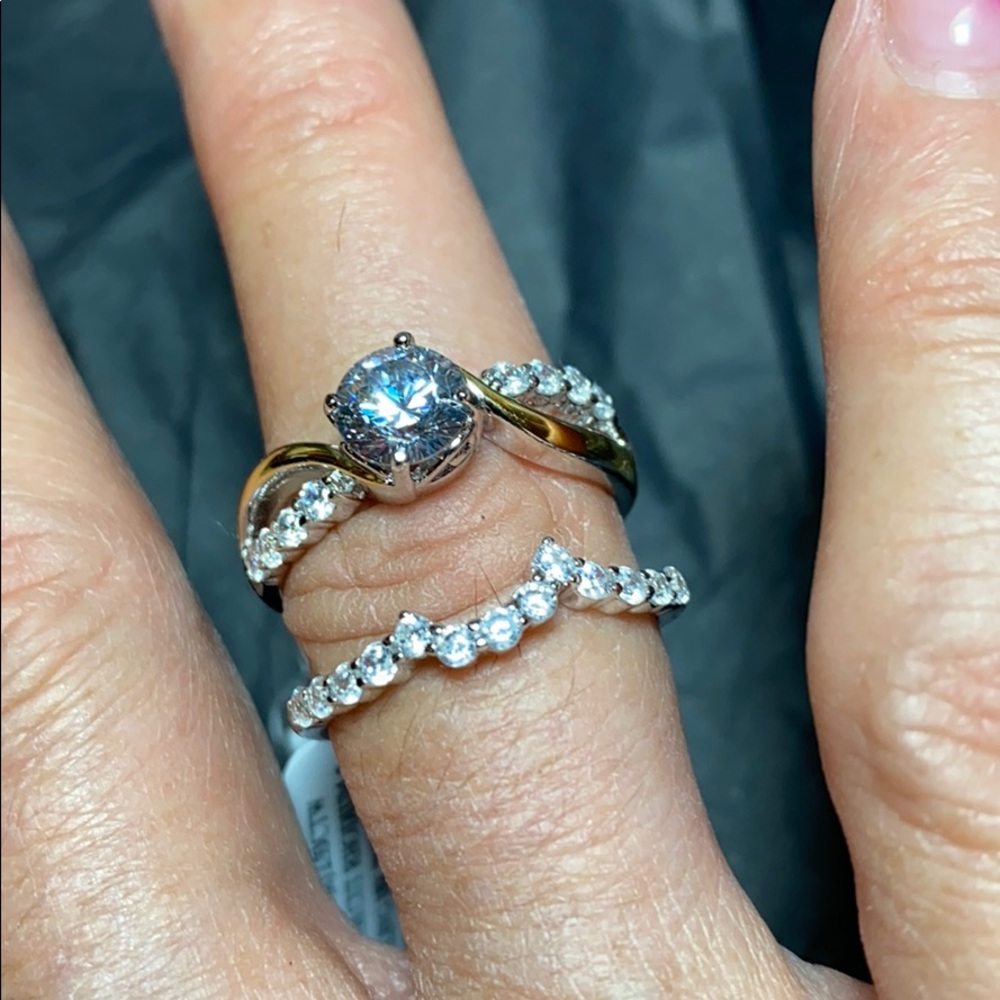 Bella Luce Dillenium Cut White Diamond Simulant